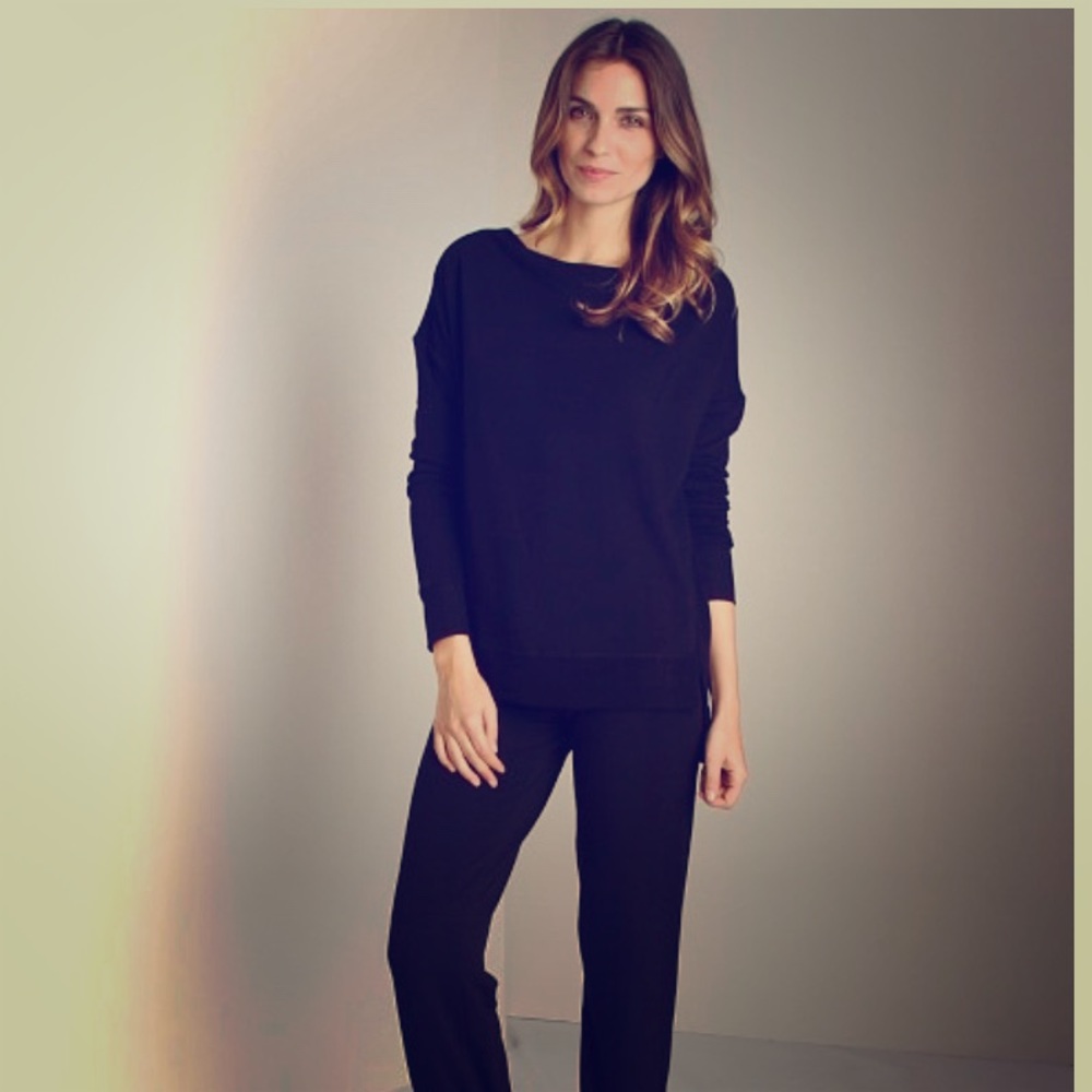 Brand New Beyond Yoga Black Pullover Sweater